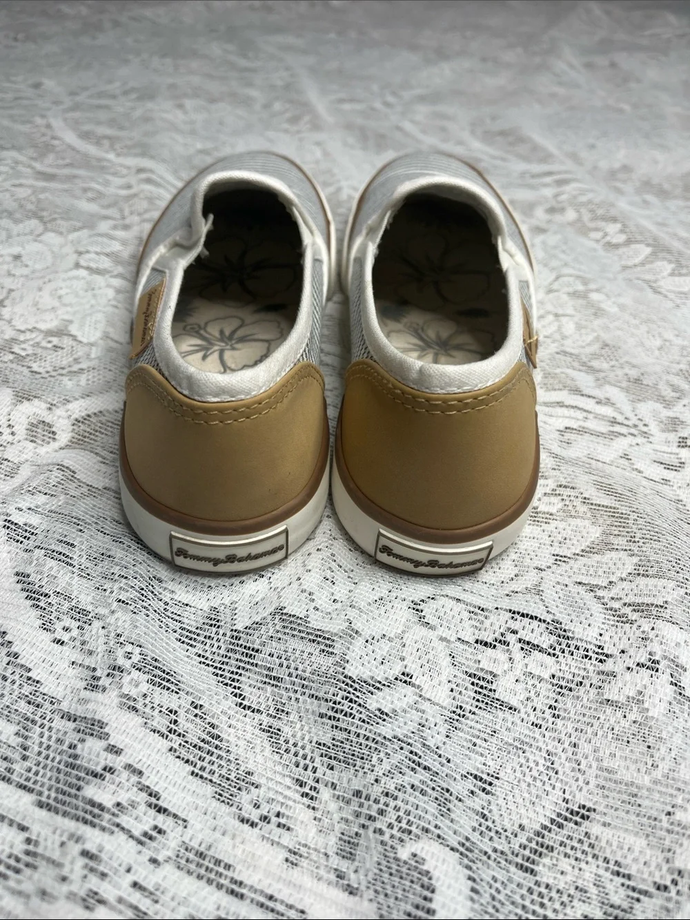 Tommy Bahama Slip On Shoes Women’s 6.5 Striped Canvas Casual Comfort Loafers